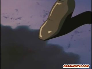 Hentai adolescente apanhada e brutalmente fodida por tentáculos monstro