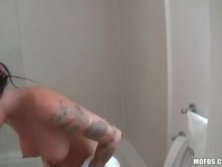 Didelis papai tatuiruotėmis gf bando iš analinis seksas video