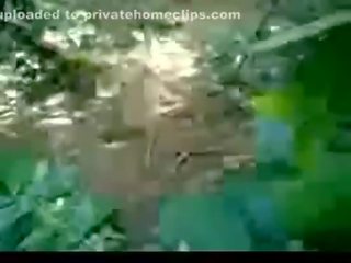 Warga india ladki dalam hutan di luar perempuan simpanan fucked keras www.xnidhicam.blogspot.com