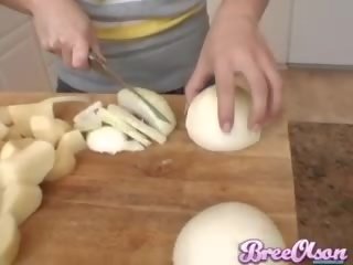 Superior blonde Bree Olsen knows how to cook