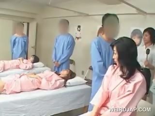 Asiática morena amante golpes peluda phallus en la hospital