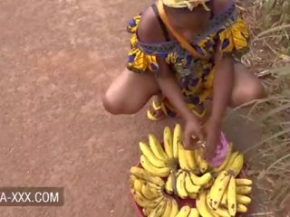 黑色 香蕉 seller 年輕 女人 誘惑 為 一 marvellous 性別