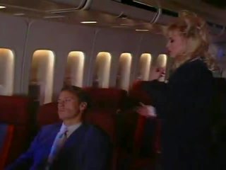 Kaitlyn ashley seins nus stewardesses