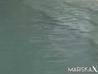 Mariskax – 三人組 クソ 上の ザ· lawn: フリー 高解像度の 大人 フィルム 04