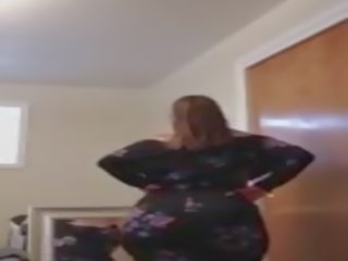 Krivky manželka s obrovský zadok a malé waist, špinavé video 76