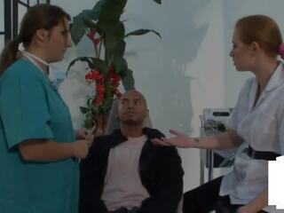 Ubrane kobiety i nadzy mężczyźni laski szarpnięcie malutkie czarne ukłucie w the dentist: hd dorosły film 21