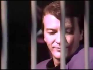 Caged särdrag 1994: fria caged dotter kön klämma film 38