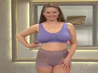 Deborah ann gaetano 30g payudara modelling celana dalam