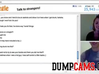 32DD boobs young woman in omegle showing boobs to big putz - DumpCams.com